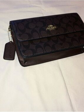 Coach Brown wallet wrist shoulder bag  with Gold Logo